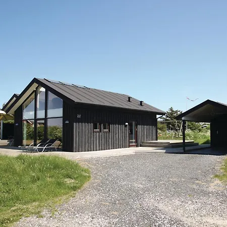 Three-bedroom In Hjørring