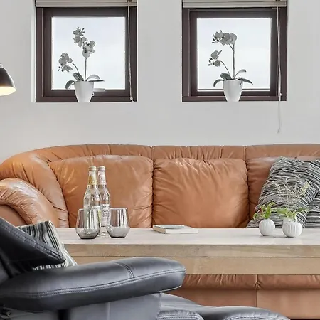 Three-bedroom In Hjørring